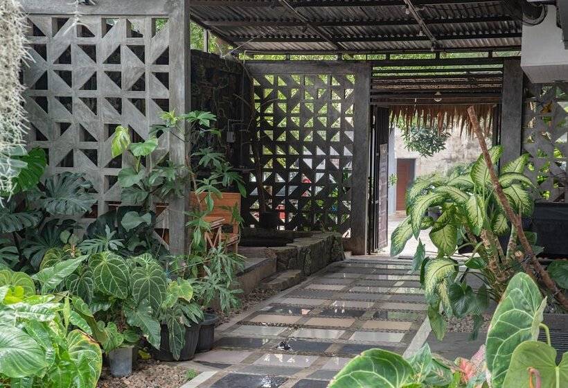 Отель Grand Lie Cost Syariah By Oyo