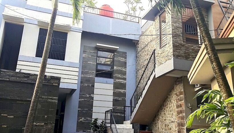 בית מלון כפרי Grand Lie Cost Syariah By Oyo