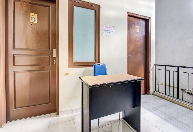 Отель Griya Dias Syariah By Oyo