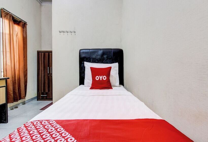 Отель Griya Dias Syariah By Oyo