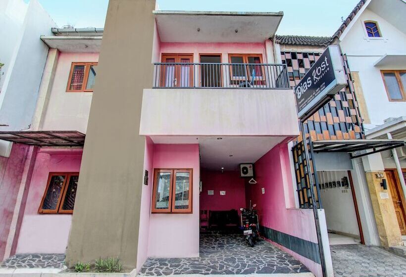 Отель Griya Dias Syariah By Oyo