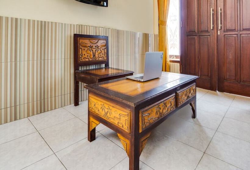 호텔 Griya Nurainy By Oyo