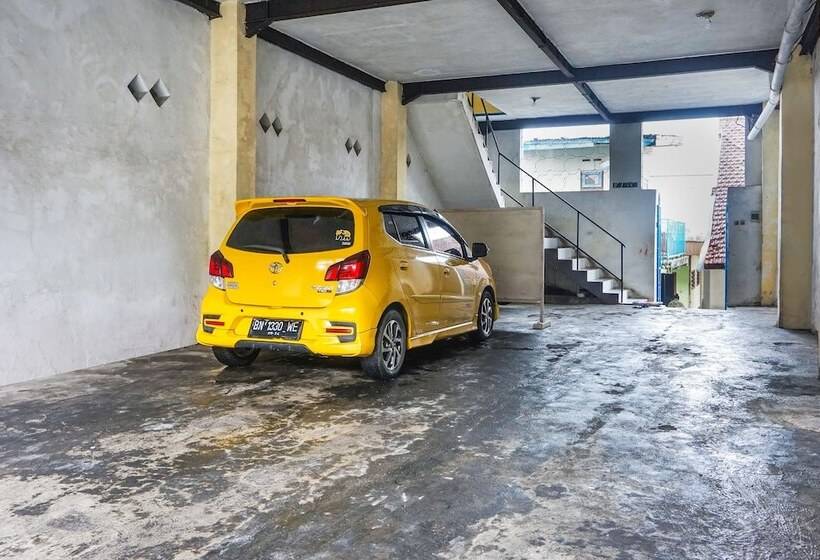 호텔 Griya Nurainy By Oyo