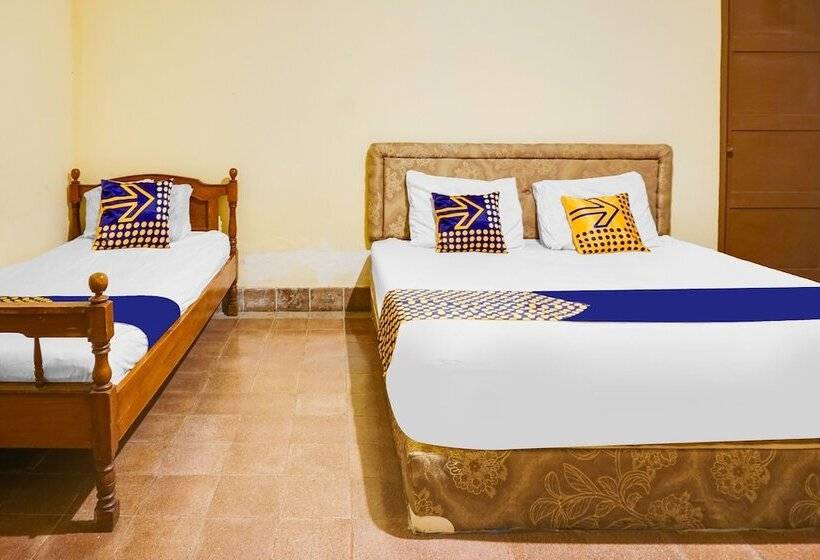 בית מלון כפרי Griya Nurainy By Oyo