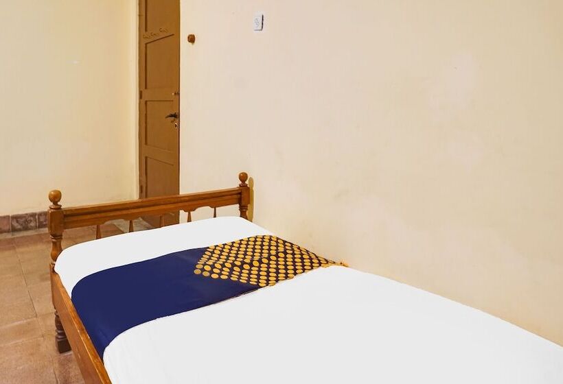 בית מלון כפרי Griya Nurainy By Oyo