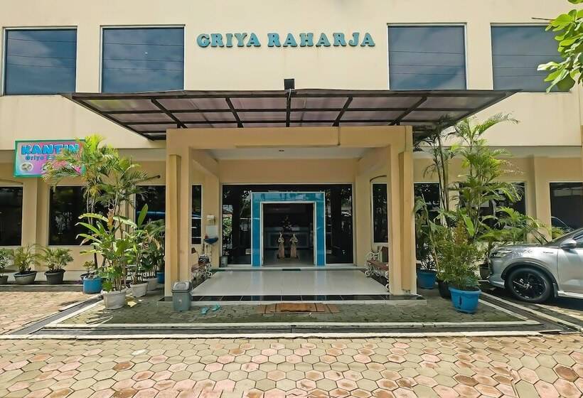 בית מלון כפרי Griya Raharja Guest House Syariah By Oyo