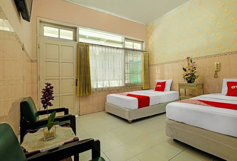 בית מלון כפרי Griya Raharja Guest House Syariah By Oyo