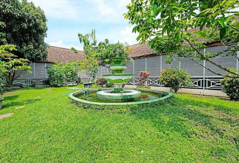 בית מלון כפרי Griya Raharja Guest House Syariah By Oyo