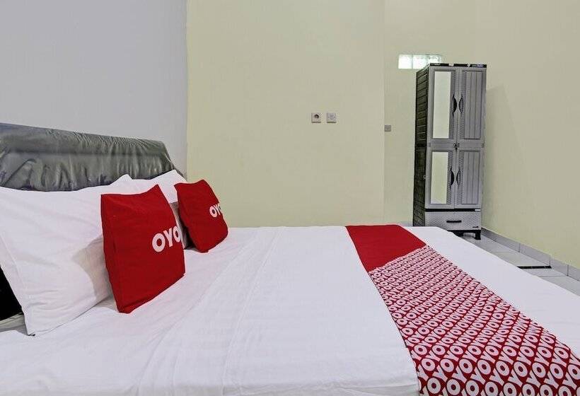 Отель Guest House Inayah Syariah By Oyo
