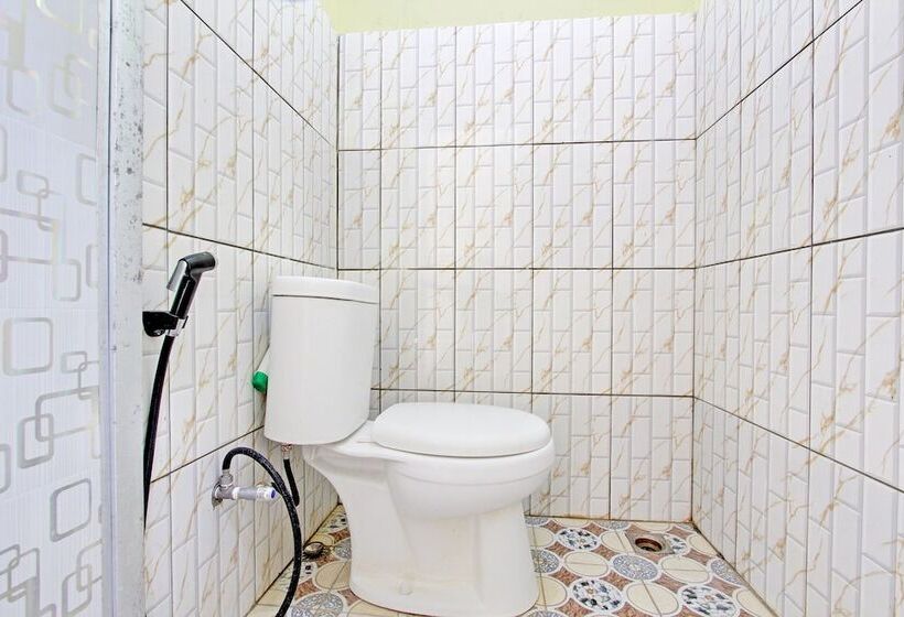 Отель Guest House Inayah Syariah By Oyo