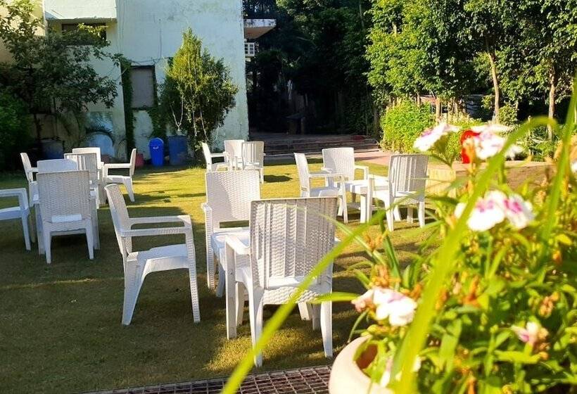 בית מלון כפרי Holiday Highlights By Dvm India