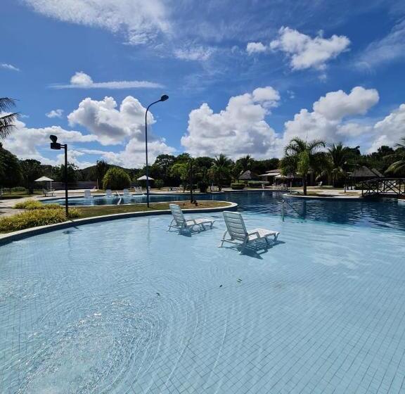 ホテル Iloa Condomínio Resort Barra De São Miguel, Quarto Em Frente A Piscina