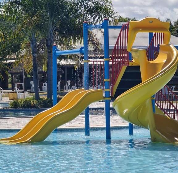 ホテル Iloa Condomínio Resort Barra De São Miguel, Quarto Em Frente A Piscina