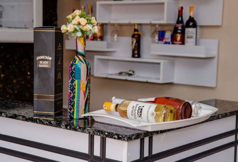 هتل Katro City Suites