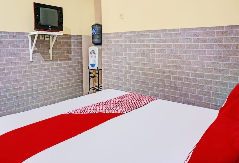 בית מלון כפרי Kost Maluku 36 Family Residence By Oyo