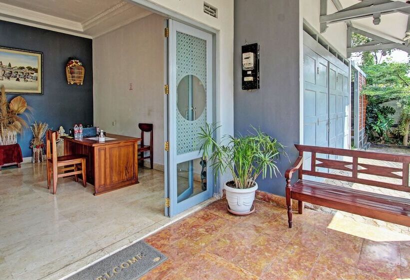 فندق Lanaya Guesthouse By Oyo