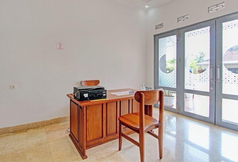 فندق Lanaya Guesthouse By Oyo