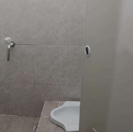 호텔 M4 House Syariah By Oyo