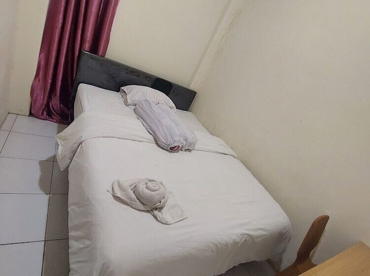 בית מלון כפרי Mahendra Homestay By Oyo