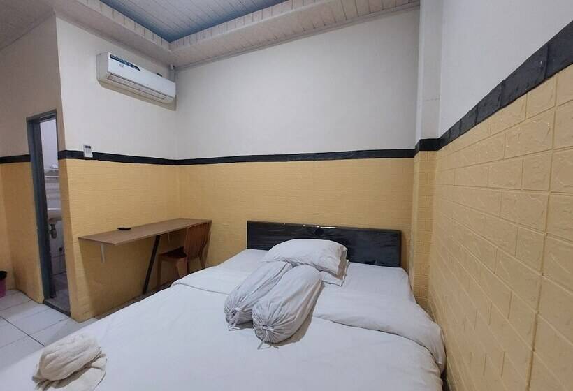 בית מלון כפרי Mahendra Homestay By Oyo