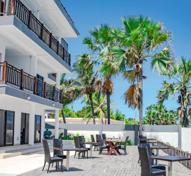 هتل Majula Boutique