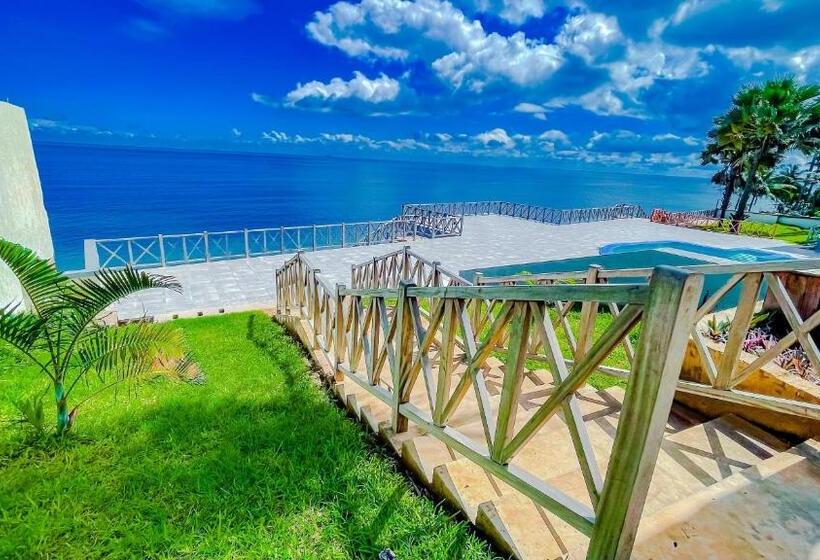 هتل Majula Boutique