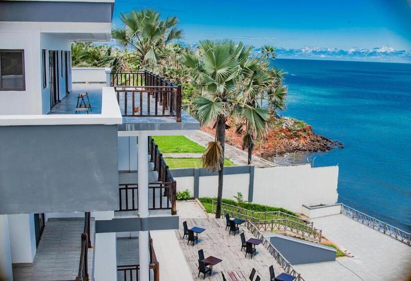 هتل Majula Boutique