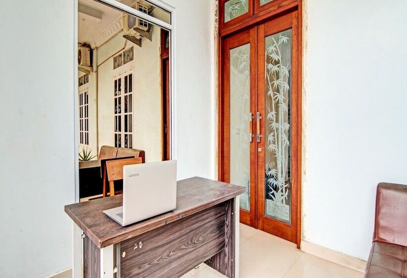 Отель Melati Residence Syariah By Oyo