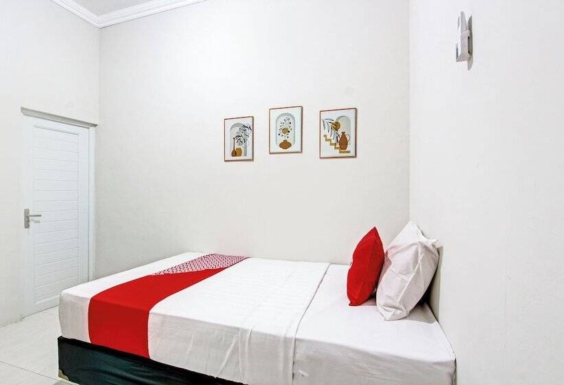 בית מלון כפרי Ndalem Pusponyidro By Reddoorz