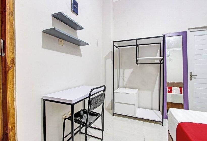 בית מלון כפרי Ndalem Pusponyidro By Reddoorz