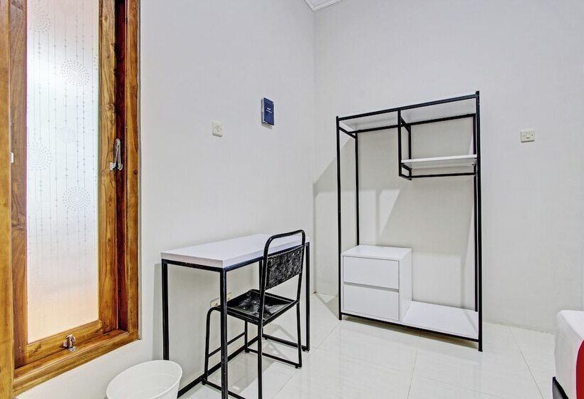 בית מלון כפרי Ndalem Pusponyidro By Reddoorz