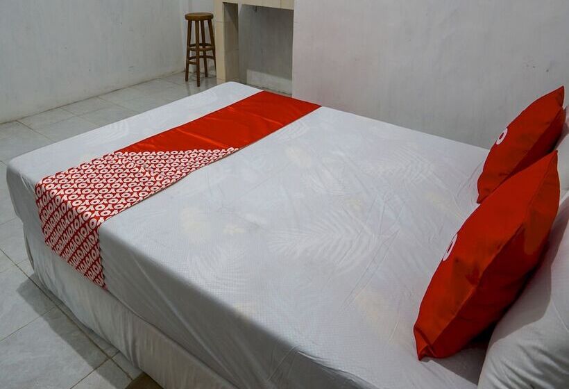 هتل Nurul Hikmah Homestay Syariah & Sport Center By Oyo