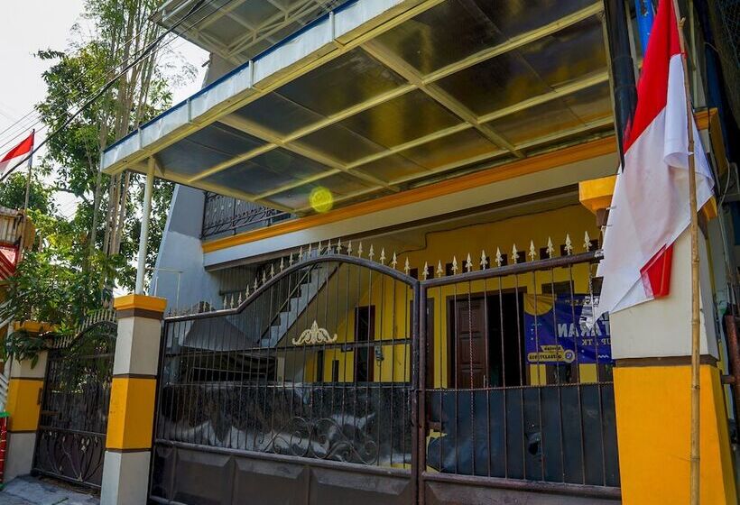 בית מלון כפרי Nurul Hikmah Homestay Syariah & Sport Center By Oyo