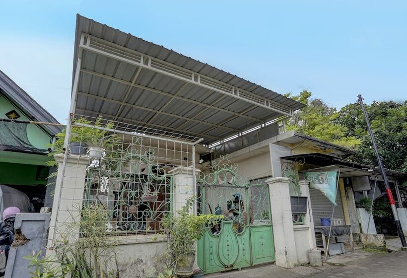 בית מלון כפרי Nurul Homestay Syariah By Oyo