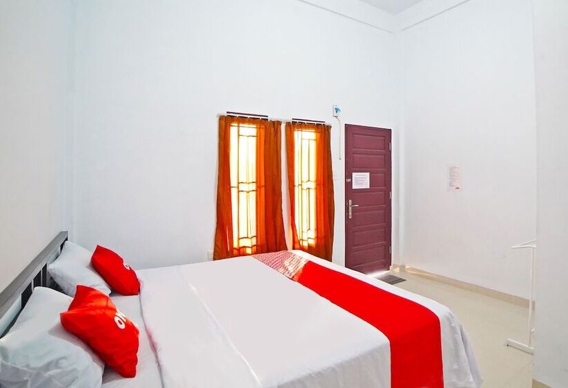 בית מלון כפרי Oyo 90618 Hanania House Syariah