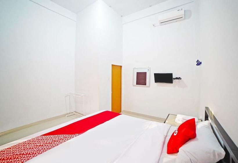 בית מלון כפרי Oyo 90618 Hanania House Syariah