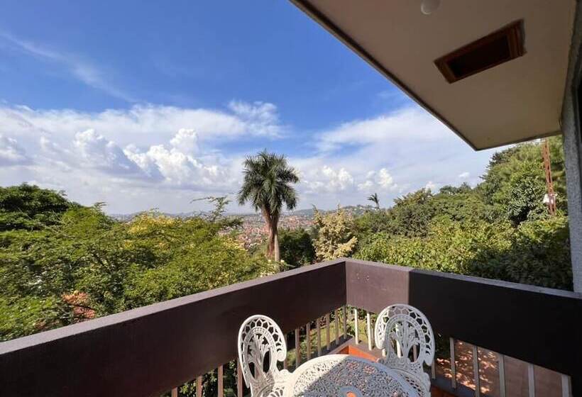 فندق Pangolin Nest Boutique