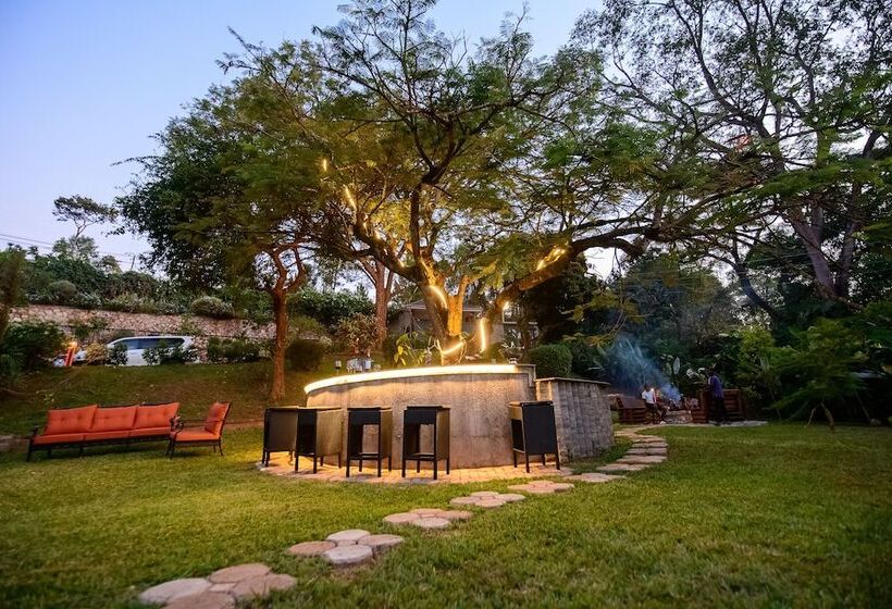 فندق Pangolin Nest Boutique