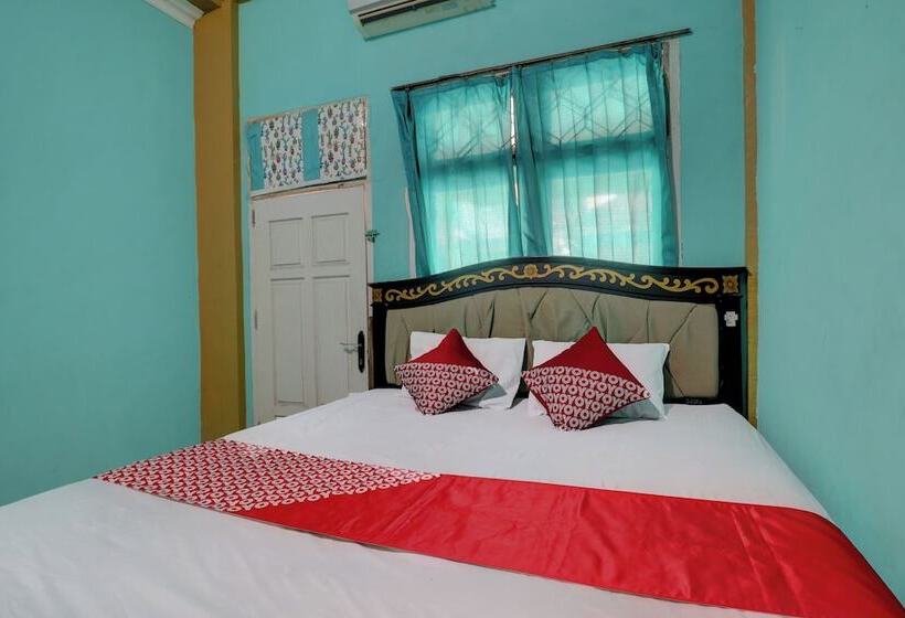 בית מלון כפרי Rania Kost Simpang Rimbo By Oyo