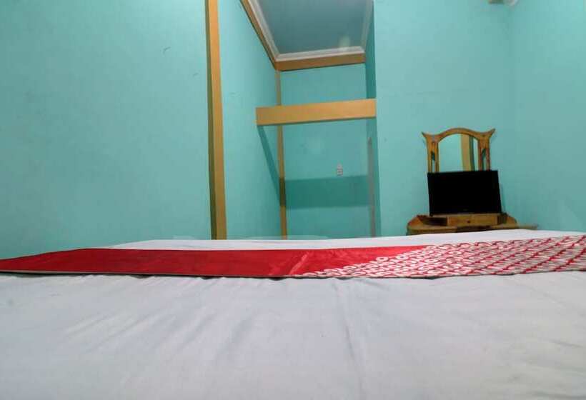 בית מלון כפרי Rania Kost Simpang Rimbo By Oyo