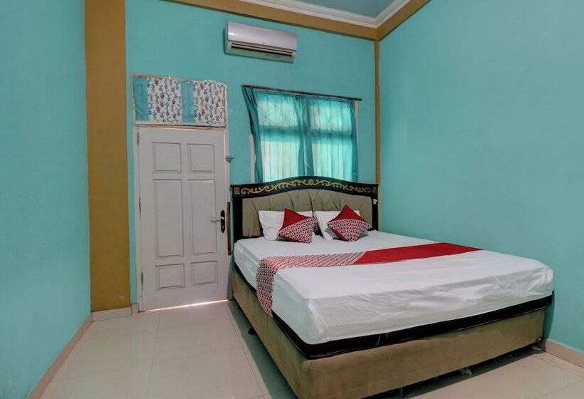 בית מלון כפרי Rania Kost Simpang Rimbo By Oyo