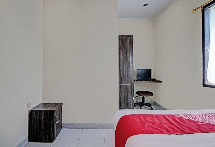 فندق Rosela House Syariah By Oyo