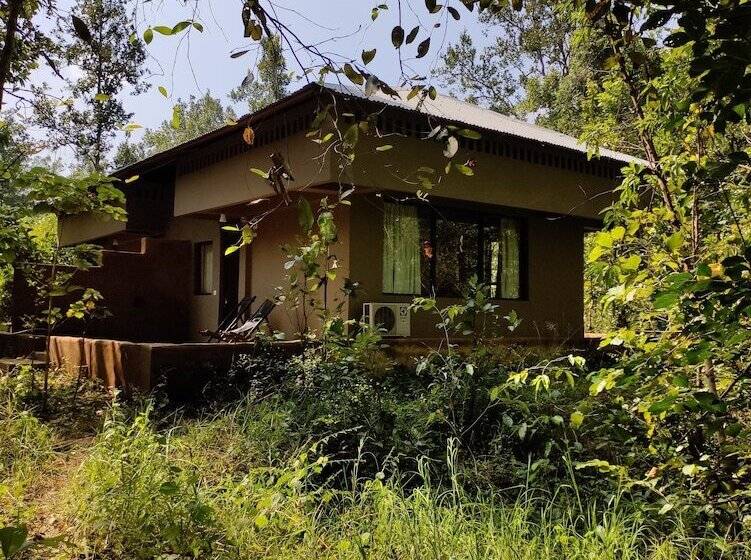 בית מלון כפרי Saccharum Safari Lodge