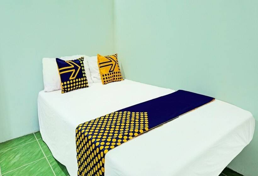 בית מלון כפרי Sahabat Kost Syariah Pacitan By Oyo