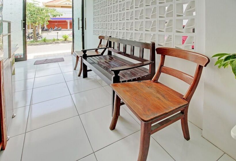ホテル Sirih Gading Family Guest House By Oyo