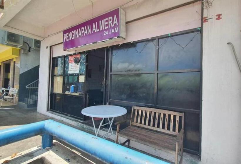 فندق Spot On 90836 Penginapan Almera