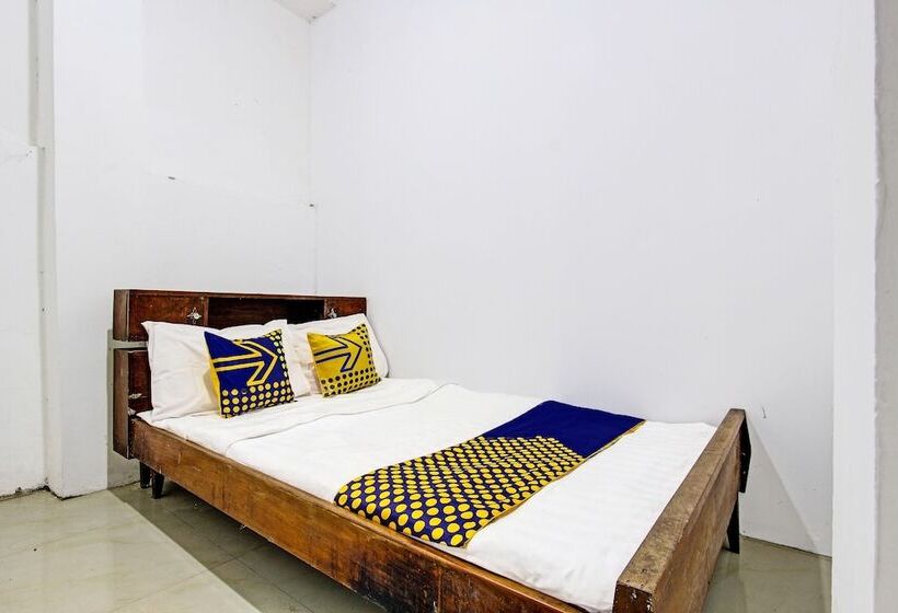 酒店 Spot On 92156 Adinda Kost