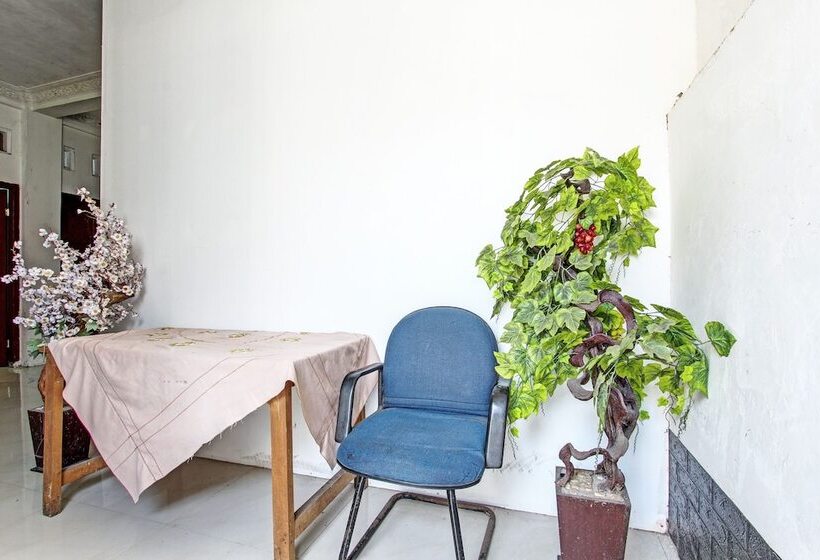 酒店 Spot On 92156 Adinda Kost