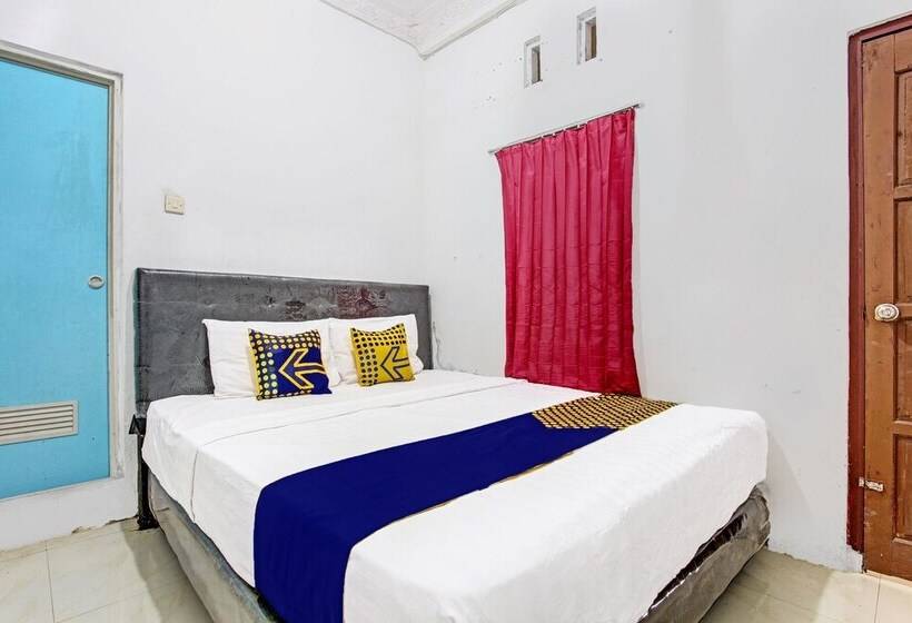 酒店 Spot On 92156 Adinda Kost