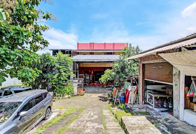 酒店 Spot On 92156 Adinda Kost